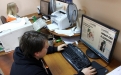 Наконец, свежий номер «Газеты Слонімскай»готов к печати. Верстальщик Владимир через интернет отправляет макет в Гродненскую типографию. За всё время существования (с 1997 года) газету сначала печатали в Слониме, затем в Барановичах, снова в Слониме, Гродно, Минске и вот теперь опять в Гродно. 