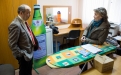 У грымёрцы вядоўца праграмы сустракаецца з выканаўчым прадусарам Аленай Манькоўскай. Яны вырашаюць творчыя пытанні.